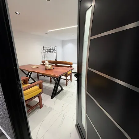 Happy Stayy Apartman