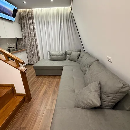 Happy Stayy Apartman *