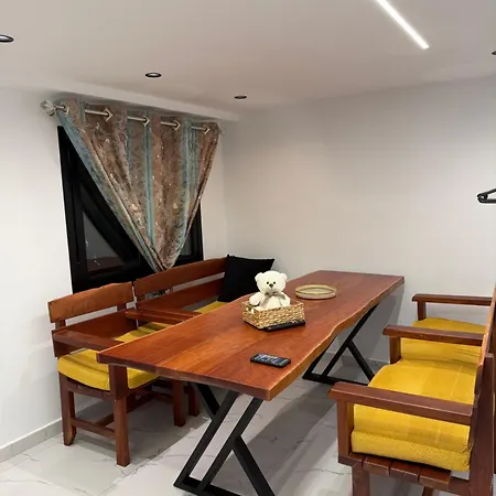 Happy Stayy Apartman